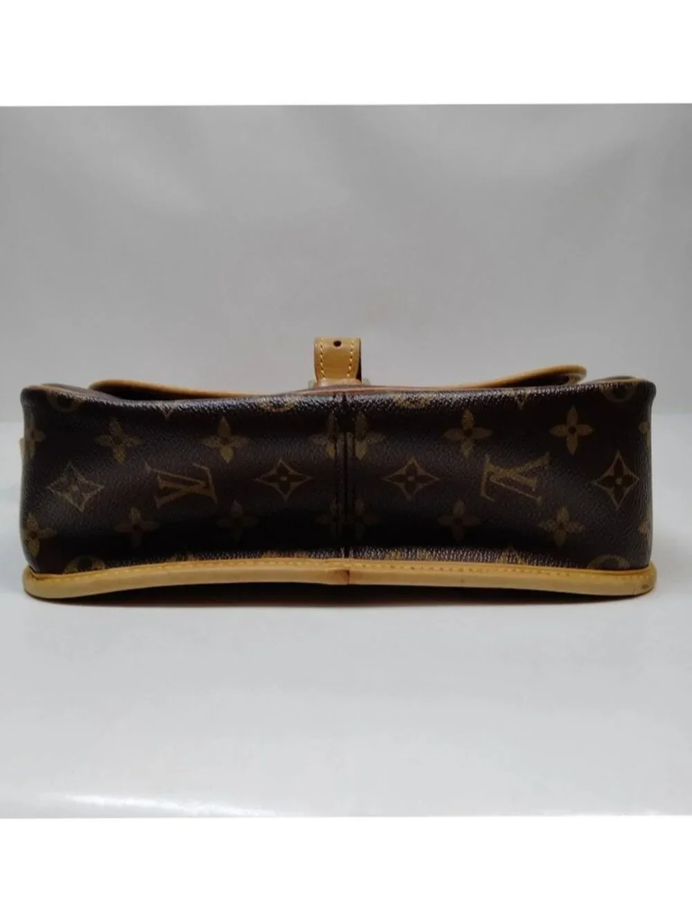 Louis Vuitton classic louis